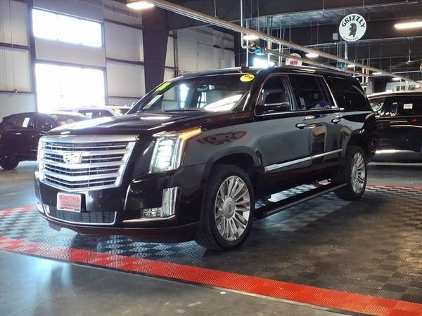 2018 Cadillac Escalade ESV Platinum photo 3