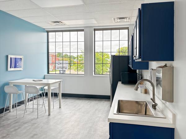 $899 🌇 Starter office for 4 people – Downtown Monroe 🌇 (Monroe)63667658841345121