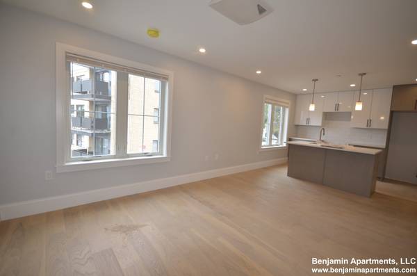 $3,600 / 2br - **BRIGHTON CENTER-NEWLY BUILT 2BED/2BATH-GARAGE PARKING, CENTRAL AC! (Brighton)63856446616451123