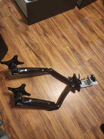 Computer Monitor Desk Mount / Arm 1