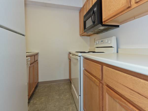 $2,233 / 2br - 936ft2 - MOVE IN SPECIAL! Newly Remodeled 2 Br in Chelsea! (Chelsea)63996406143363121