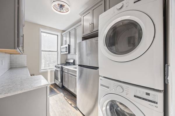 $1,999,999 / 6br - 3640ft2 - Brick 3 Family Gem on Oversized 4,000 SF Lot in Prime Bushwick! (Bushwick)64033800354690124
