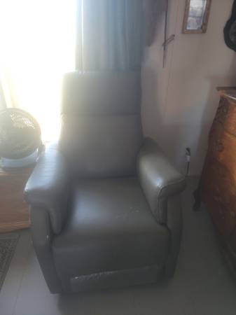 Leather recliners 1