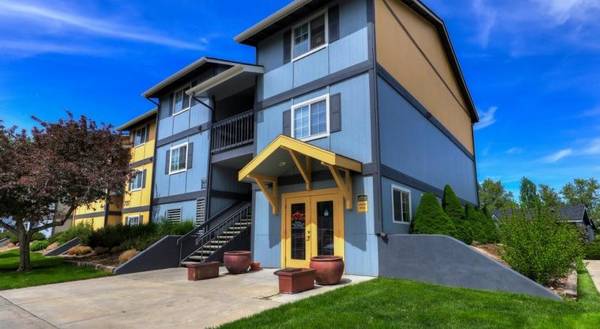 $1,305 / 2br - 766ft2 - A Must See, New Countertops, Reserved Garage Parking (Boise, ID)63981533163139124