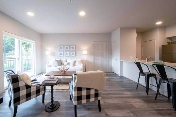 $1,577 / 1br - 715ft2 - Charm and character in every corner. Come and see! (Vancouver)63672582596355120