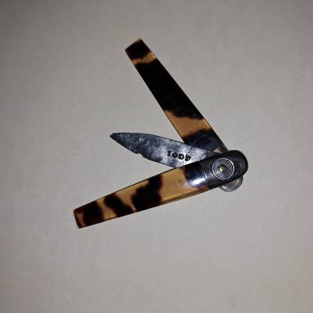 Antique Bloodletting Lancet 1