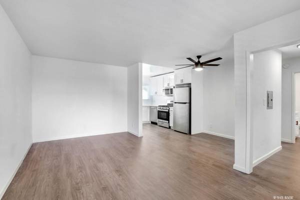 Swimming Pool * Fridge * Ceiling Fan * 1 Bedroom 1 Bath in Reseda 1