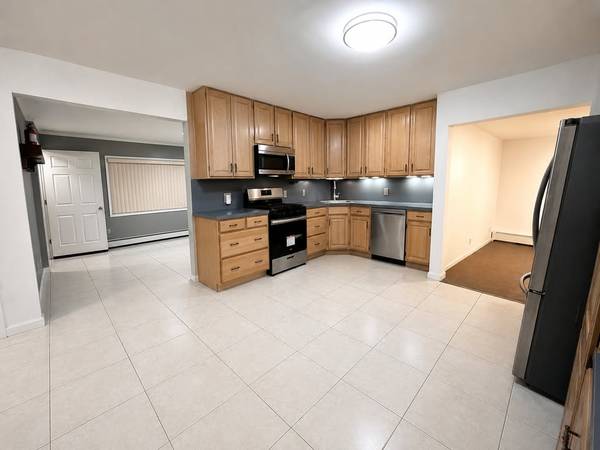MINT, MINT spacious 2 bedroom. includes all utilities 1