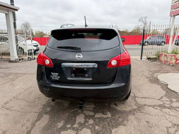 2015 Nissan Rogue Select FWD 4dr S - $2,450 (4301 MORRISON RD DENVER CO 80219)63619683234049121