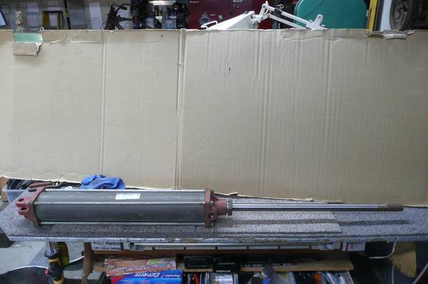 Schrader industrial air ram, never used, 1" diameter ram 1