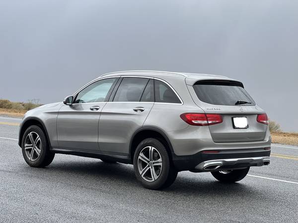 2019 MERCEDES BENZ GLC300 36K MILES ONLY 🔥 - $19,99963469625619585123