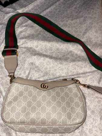 Gucci purse 1