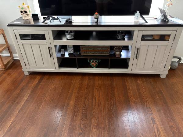 Tv stand 1