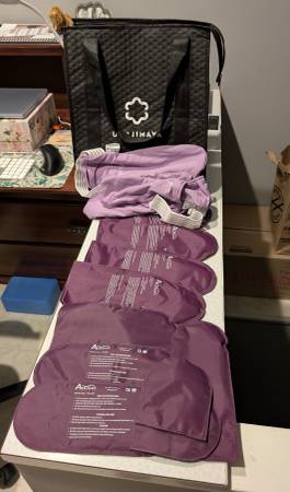 Atsuwell foot and hand ice packs for chemotherapy 1