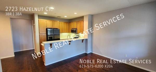 $3,195 / 3br - 1500ft2 - 🧺 3BR Townhome | A/C | W/D Hookups | Close to Schools & Dining (Chula Vista)63663768894209123