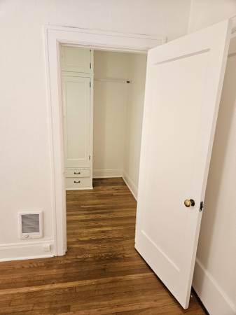 $1,099 / 354ft2 - BRIGHT AND COZY TOP-FLOOR APT. SETTLE IN FOR FALL! (PORTLAND)63956499514115124