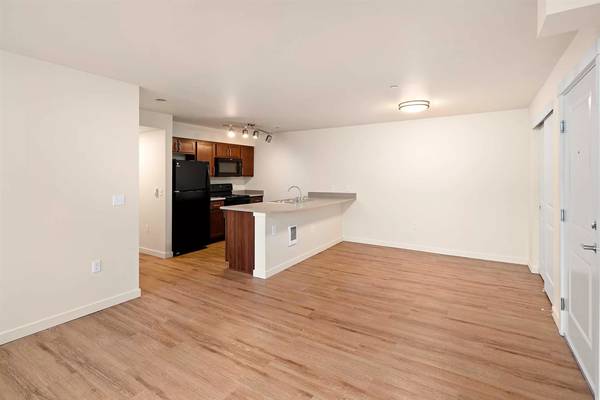 $1,703 / 1br - 714ft2 - Enjoy serenity and tranquility in our lovely garden-style 1 bd/1 ba (Auburn)63885004812163124