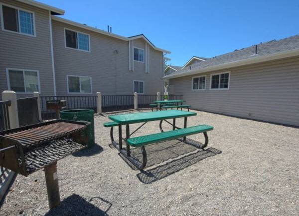$1,862 / 1br - Horno/Estufa, Calefacción Central, Patrulla de Cortesía (1720 South Depot Road, Santa Maria, CA)63663957659523124