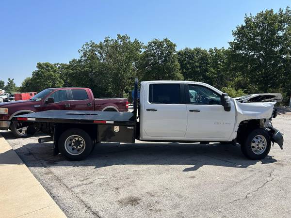 2025 Chevrolet Silverado 3500 6.6L - Photo 6