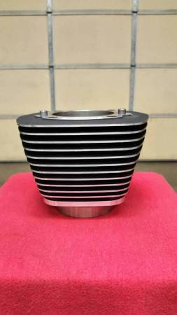 Harley Davidson Cylinder 1