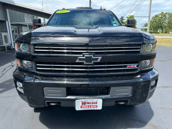 ** 2017 CHEVY SILVERADO 2500HD CREW CAB LT Z71 1 OWNER 4X4 ** - $27,500 (WALSH TRUCK AND AUTO)63623706590339121