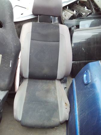 2002 TO 2007 SUBARU IMPREZA WRX AND STI SEATS FRONT 1