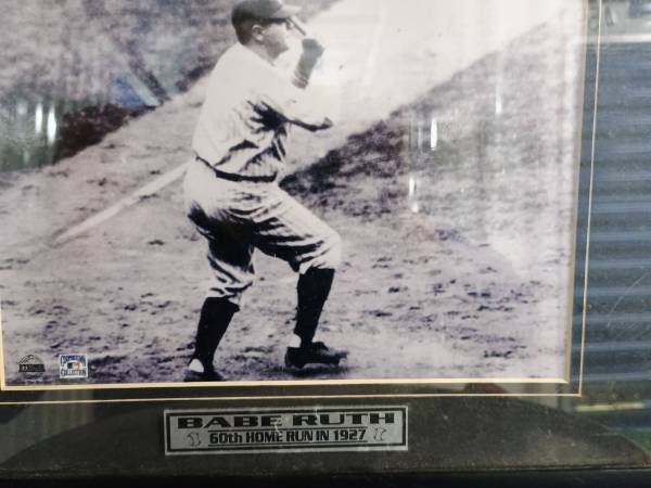 Babe Ruth 1927 60th homerun picture 1