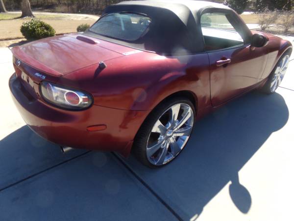 2006 mazda mx-5 grand touring conv(190K)mi runs&drives%%% - $3,000 (riverdale)63620142902019124