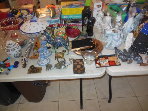 Yard sale photo
