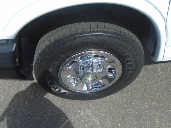 2007 Chevrolet EXPRESS G3500 EXTENDED - Photo 9