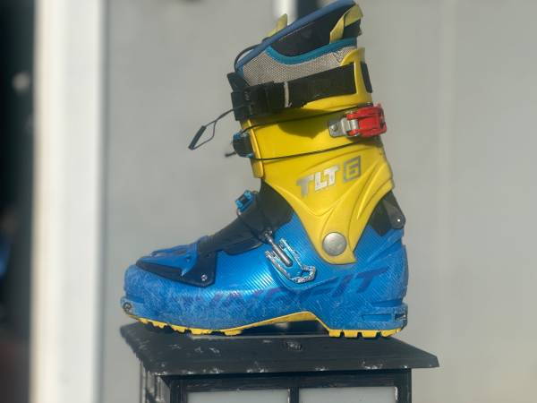 Dynafit TLT 6 - size 28.5 men ski touring boots 1