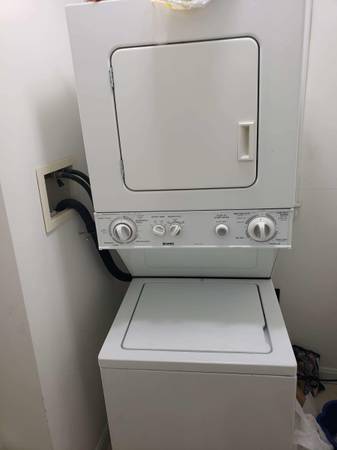 $900 / 3br - ROOM IN DORCHESTER AVAILABLE 11/1 (Dorchester)63951147450499124
