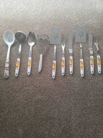 Vintage 1970's Ecko Country Garden Utensils - Never Used 1