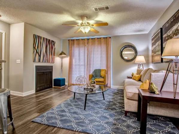 $1,389 / 2br - 964ft2 - Washer & Dryer, Bark Park, 3 Sparkling Outdoor Pools and 1 Indoor Pool63924810920067124