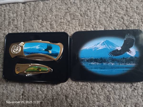 Bald eagle pocket knife set 1
