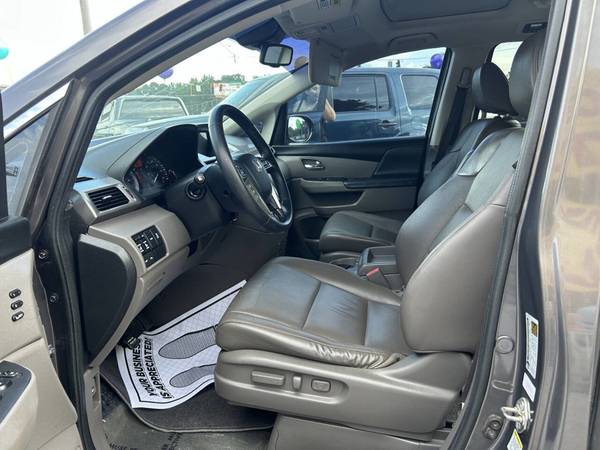 2016 *Honda* *Odyssey* Touring 4dr Mini Van* Marrón - $1,500 (3044 e peachtree st)63612732141441124