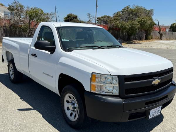 2011 Chevy Silverado 1500, 22k millas originales, V6, 2X4 - $12,500 (north beach / telegraph hill)63613871921667121