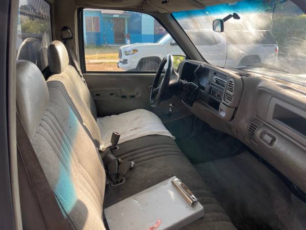 2000 GMC 3500 o cambio - $2,200 (Venice)63618239648385124