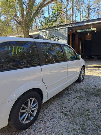 2016 dodge grand caravan - $12,775 (Lacombe la)63624863947905122