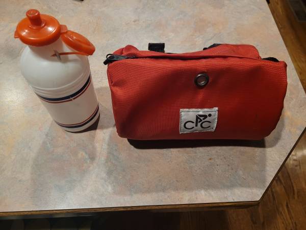 Bicycle storage bag with water bottle 1