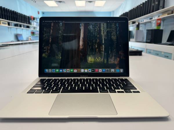 MacBook Air 2020 | Intel Core i3 Processor | 8GB Memory | 256GB SSD | 1