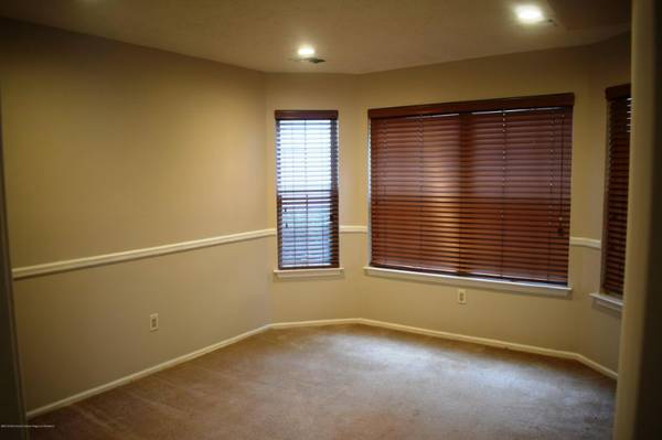 $2750.00 / 2br - 2 BED 2 BATH CONDO IN FREEHOLD63676363665025124