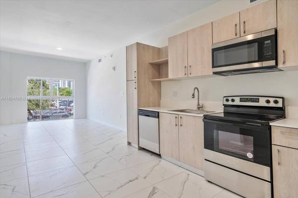 $2,830 / 2br - 867ft2 - Modern 2bd in Bamboo Residences, Miami (Miami)64049278898561121