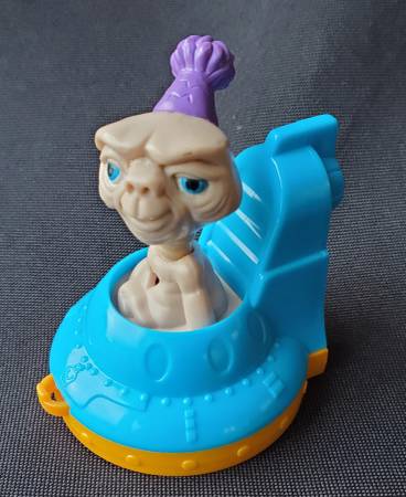 ET Extra Terrestrial Spaceship Alien 1994 Rolling Spinning Action Toy 1