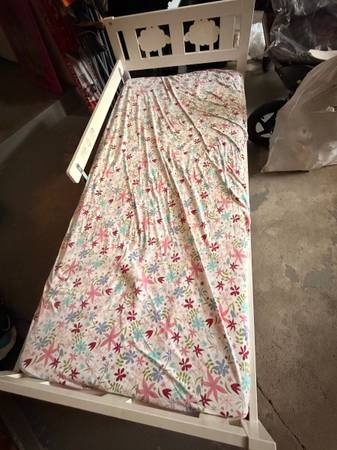 Toddler Bed With Mattress 1