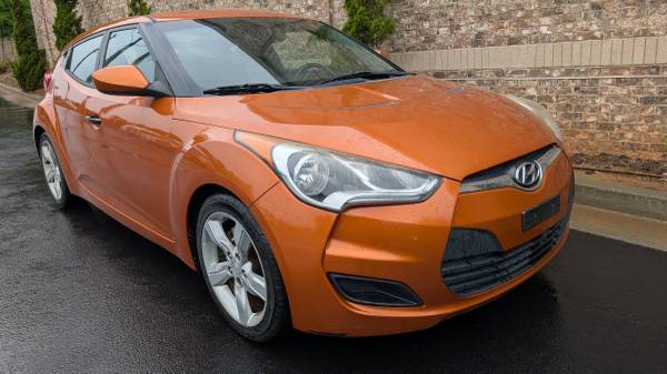 2012 HYUNDAI VELOSTER  HATCHBACK AUTOMATIC 4 CYL GAS SAVER 168K RUNS EXC - $4,300 (CUMMING)63620341096963121