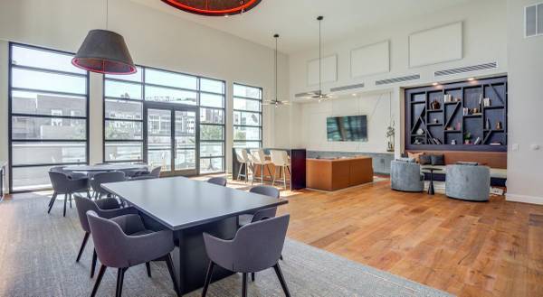 $2,486 / 2br - 768ft2 - Bike Storage, Fitness Cub with Virtual Training (Austin, Texas)63922559011843123