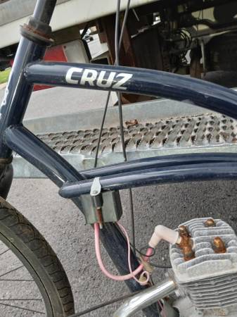 Bicicleta estilo cruiser de playa con motor de gasolina $200 - $20063437000060163122