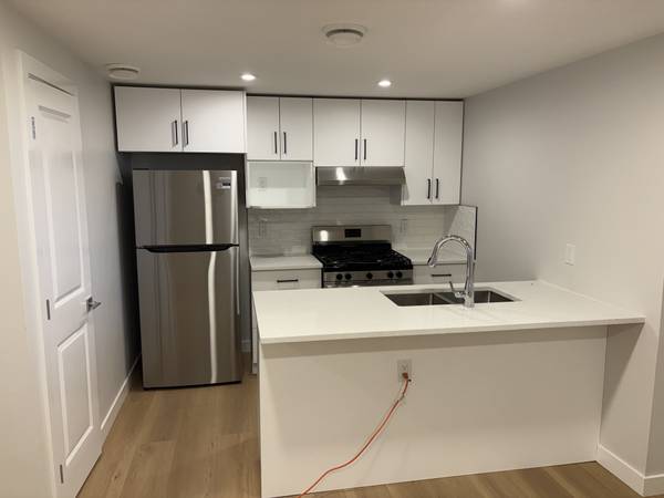 12337 85 Street - Lower 1