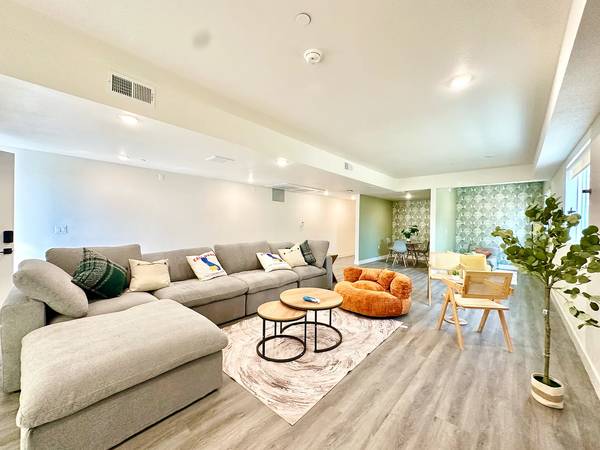 $1,199 / 8br - 5500ft2 - Beautiful Micro Studio in East Hollywood (East Hollywood)63998004232706122